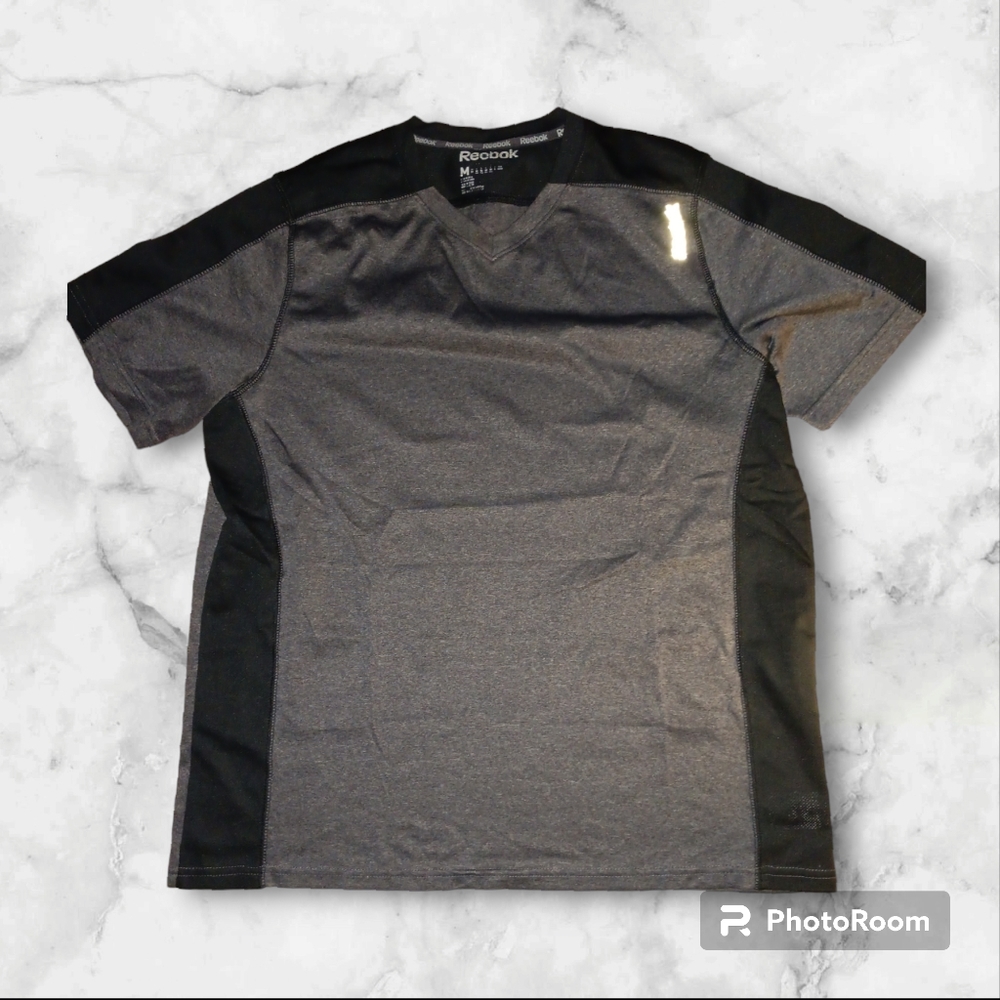 Reebok workout t shirt v neck